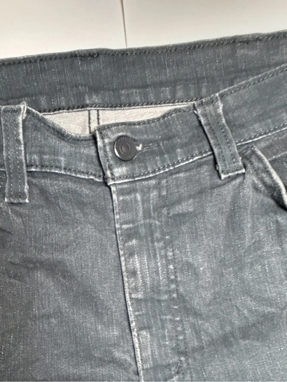 Levi's 511 Slim Fit Men's Denim Jeans in Dark Gray 38x34